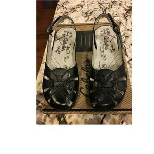 Cabelas Delisha Slip-On Back Strap Sandals Cushioned Soft Comfort Black 9.5M